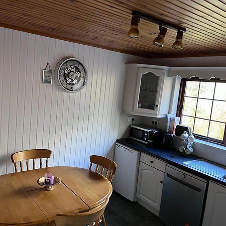 Cosy Lakeside Chalet With Option To Add Private Hot Tub Duneena Luaran gambar