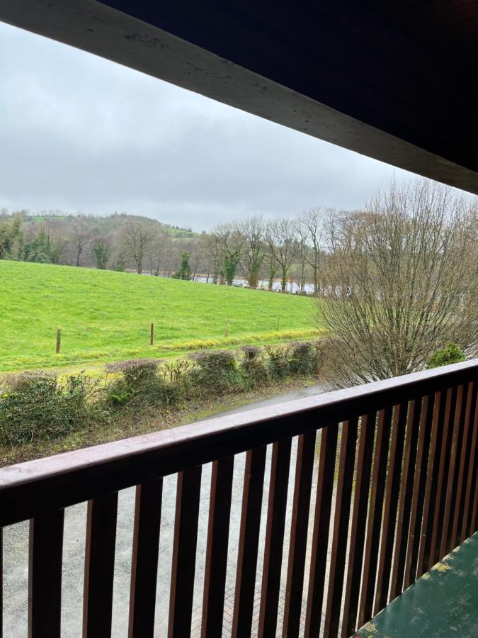 Cosy Lakeside Chalet With Option To Add Private Hot Tub Duneena Luaran gambar
