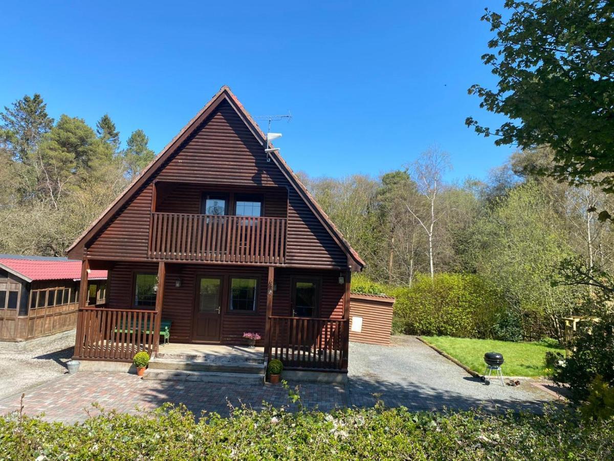 Cosy Lakeside Chalet With Option To Add Private Hot Tub Duneena Luaran gambar