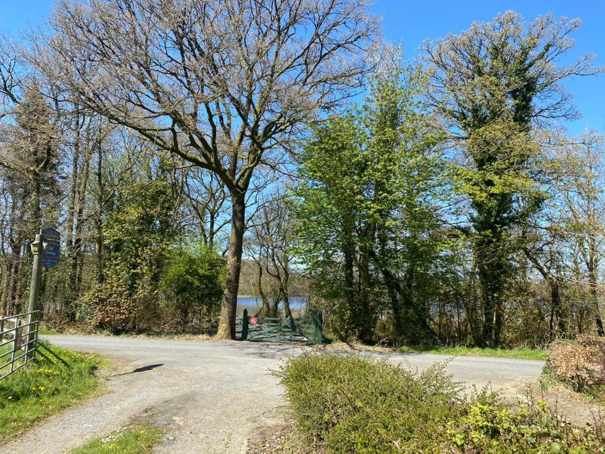 Cosy Lakeside Chalet With Option To Add Private Hot Tub Duneena Luaran gambar